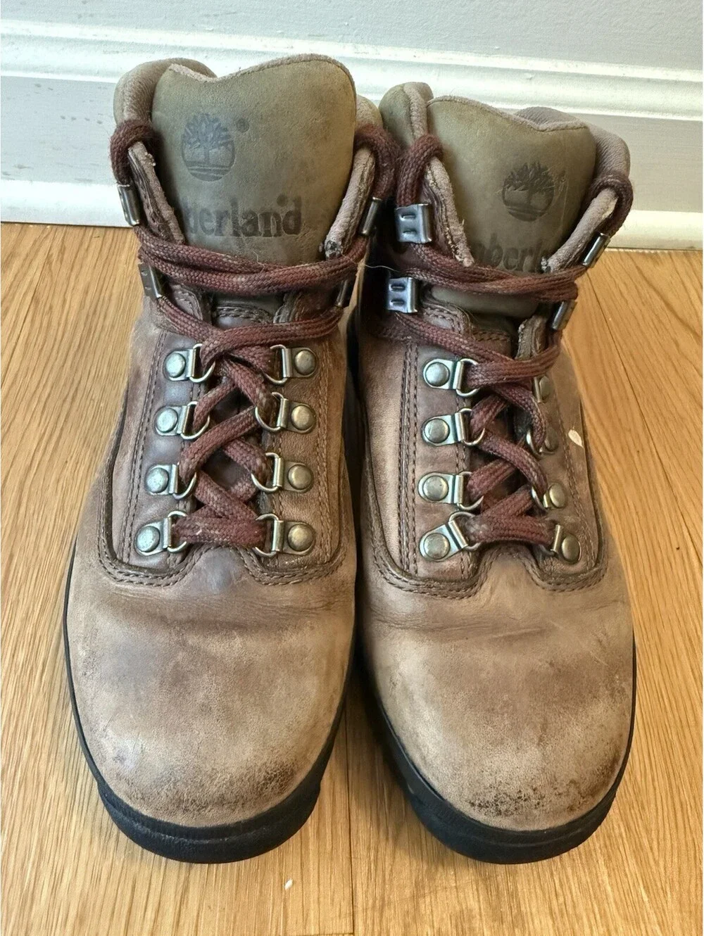 Timberland Brown Leather Hiking Trail Boots Womens Size 7.5 M (DAMAGED LACE)